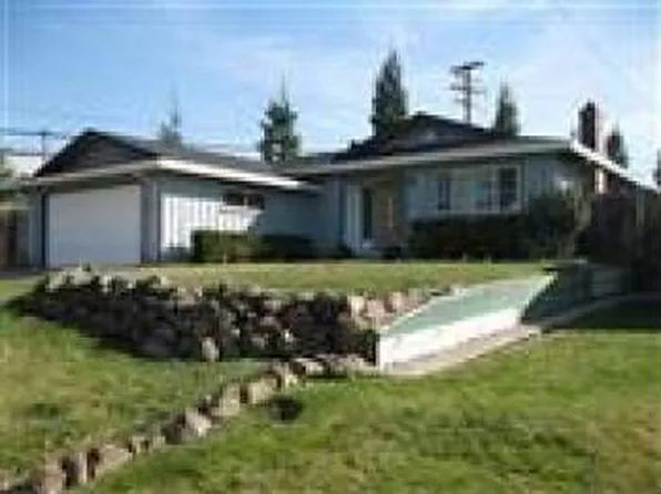 203 Dawnridge Rd, Roseville, CA 95678