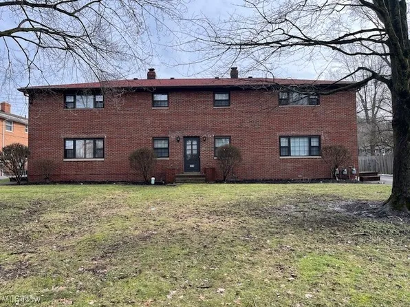 329-331 333 Kenridge Rd, Akron, OH 44333