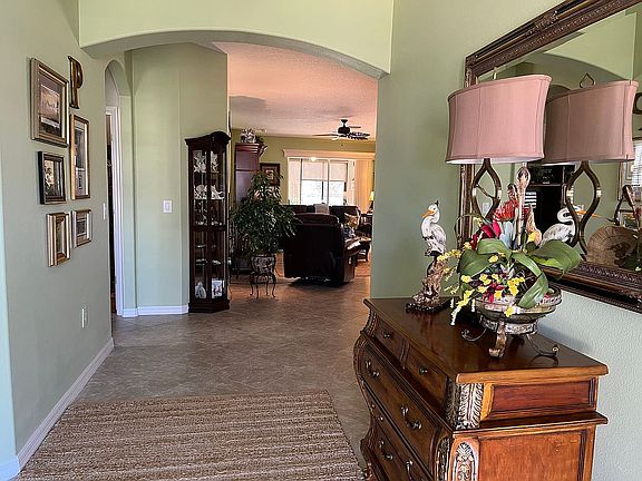 5th image of 16123 SW 14th Avenue Rd