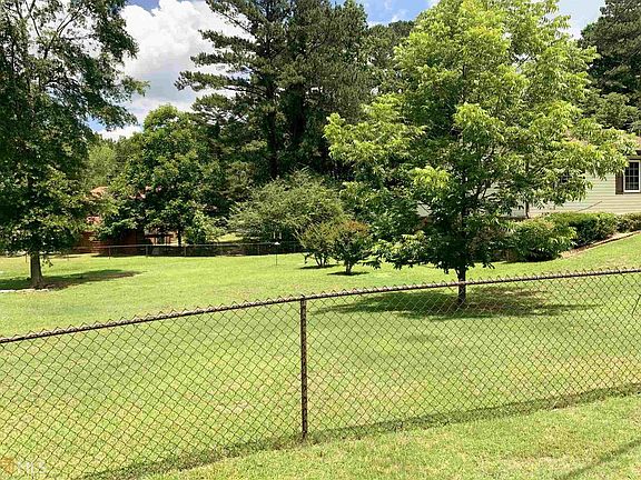 5th image of 4596 Browns Mill Dr