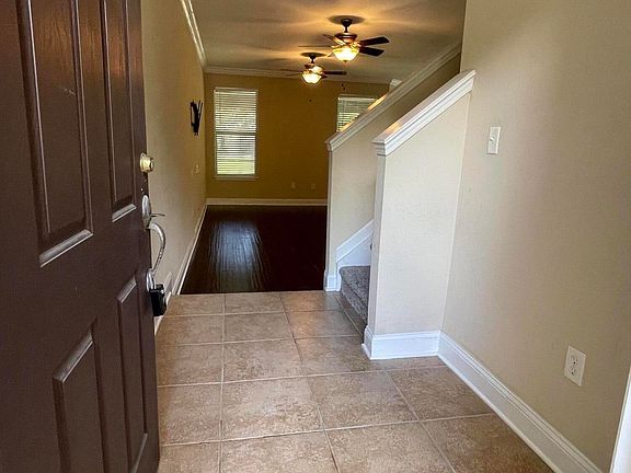3rd image of 459 WALNUT Drive