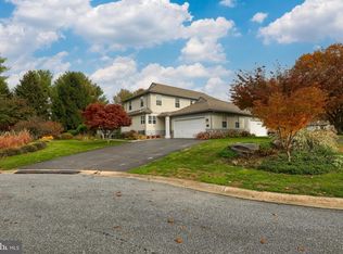 23 Laurelgate Pl, Millersville, PA