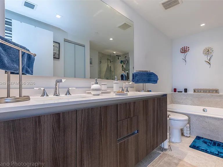 488 NE 18th St #4708 — Photo 13