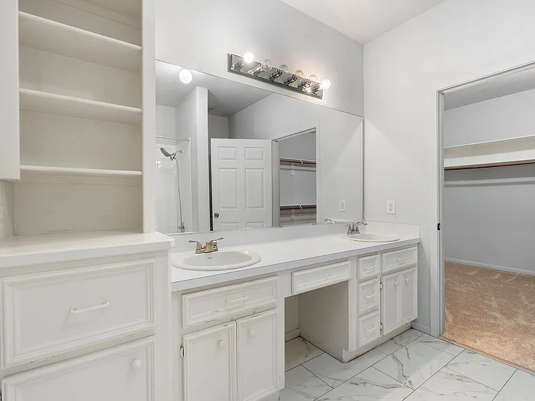 1310 E James St #18 — Photo 12