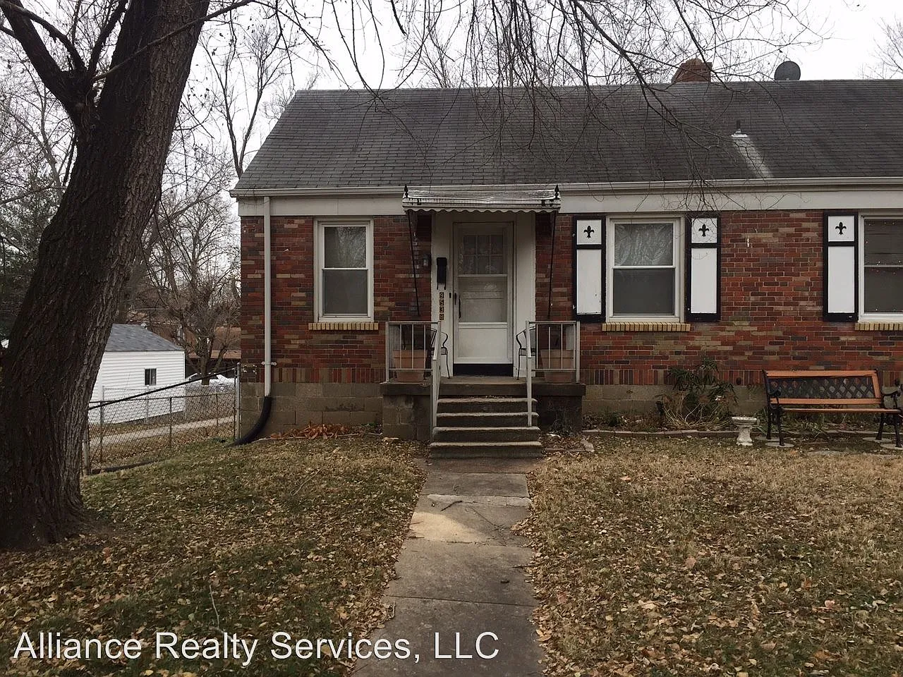 9538 Bataan Dr photo 1