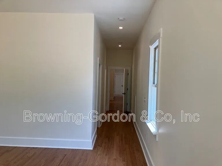 1005 W Eastland Ave — Photo 34