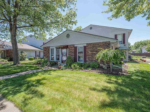3rd image of 5102 Woodmark Dr