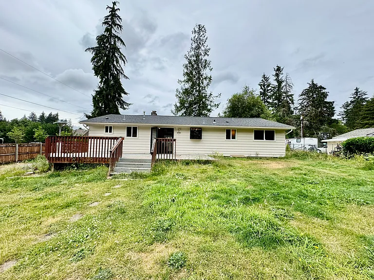 18 Jonathan Rd — Photo 16