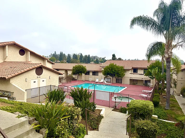 Sunset Pointe — Photo 21