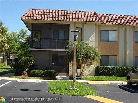 1st image of 323 Lakeview Dr APT 101
