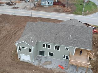 69 Dudley Oxford Rd, Dudley, MA 01571