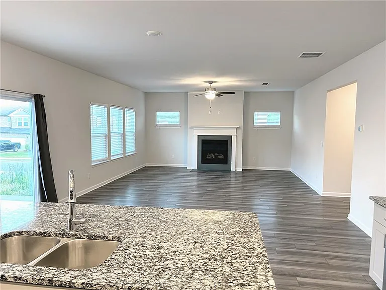 6901 Durham Ln — Photo 5