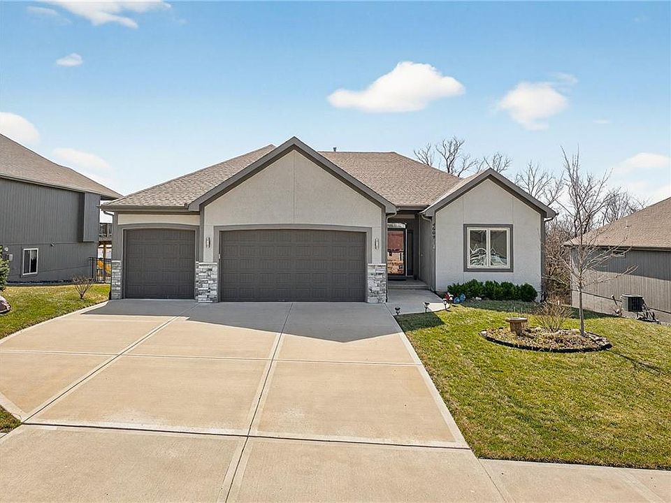 1st image of 4609 NW 141st Ter