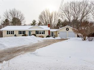 332 Lewiston Rd, Topsham, ME 04086