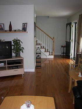 4th image of 18 Madison Cir