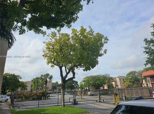 10641 SW 108th Ave APT 1H, Miami, FL 33176