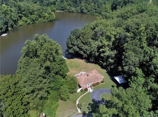 4322 Grantlake Rd, North Chesterfield, VA 23234