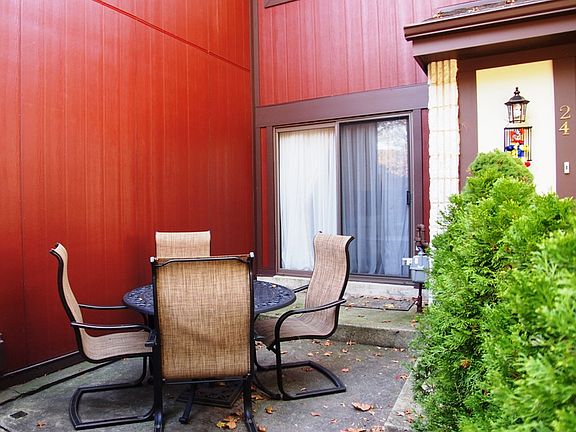 2nd image of 24 Pierpont Pl