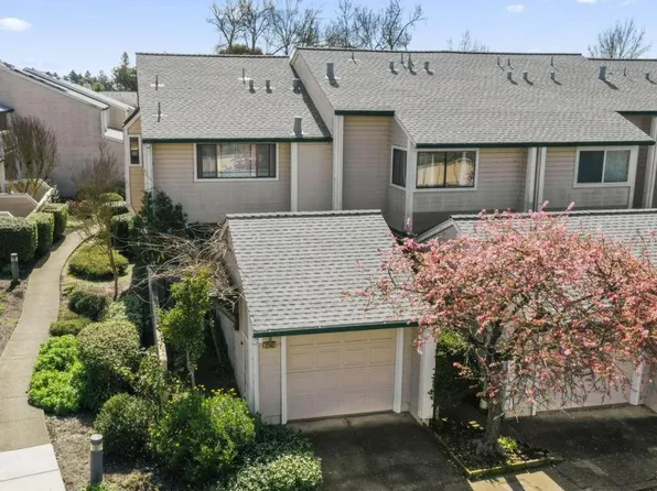 2142 Chianti Drive, Santa Rosa, CA 95403