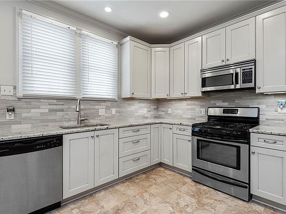 3rd image of 5538-40 S Miro St