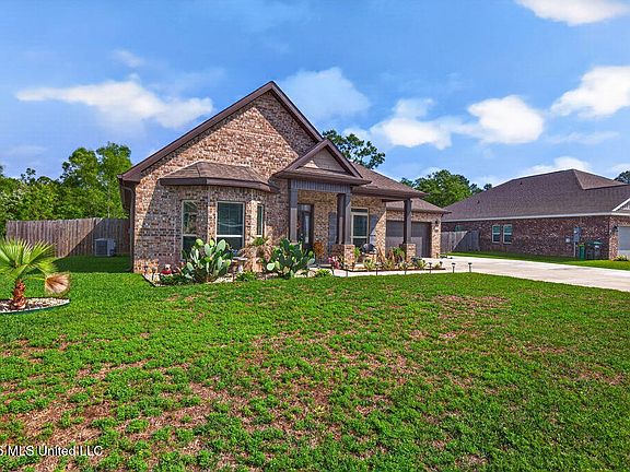 4th image of 10711 Chapelwood Dr