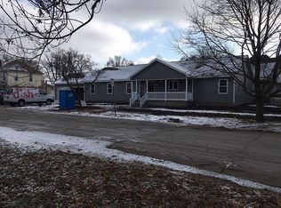 802 S 5th St, Hoopeston, IL 60942