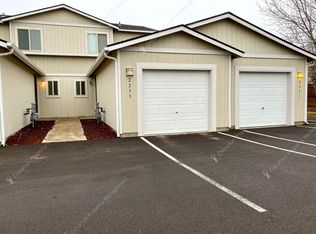 2253 SW Timber Ave, Redmond, OR 97756