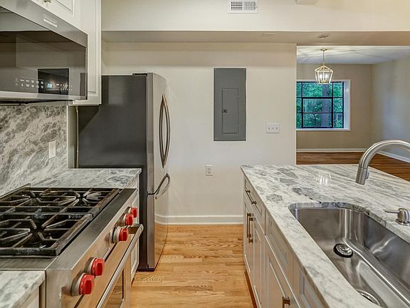 2nd image of 101 Tempsford Ln APT 7