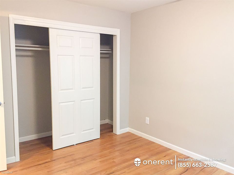 1st image of 9090 Ravenna Ave NE Unit 301