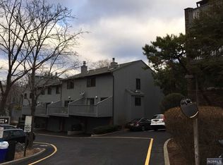 1477 John St, Fort Lee, NJ