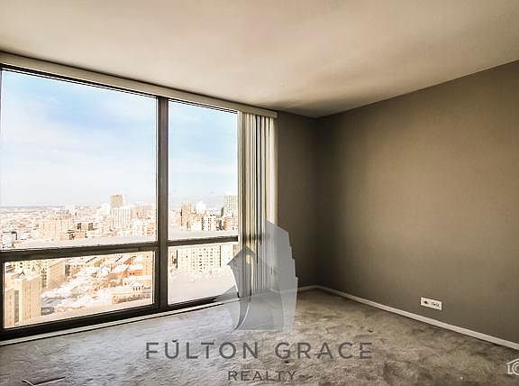 2nd image of 2655 N Lakeview Ave #2905