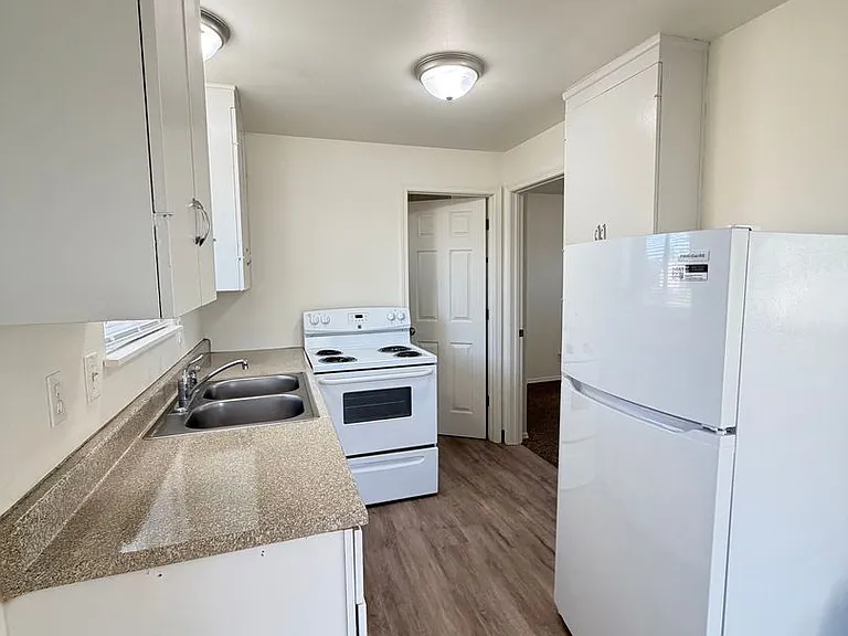 4033 Ottmar Rd NE — Photo 19