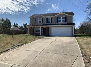 2012 Pearson Ln, La Vergne, TN 37086