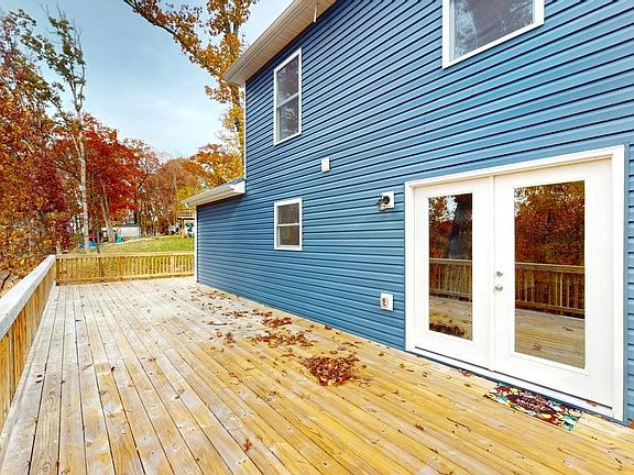 3rd image of 131 Chrissys Cir