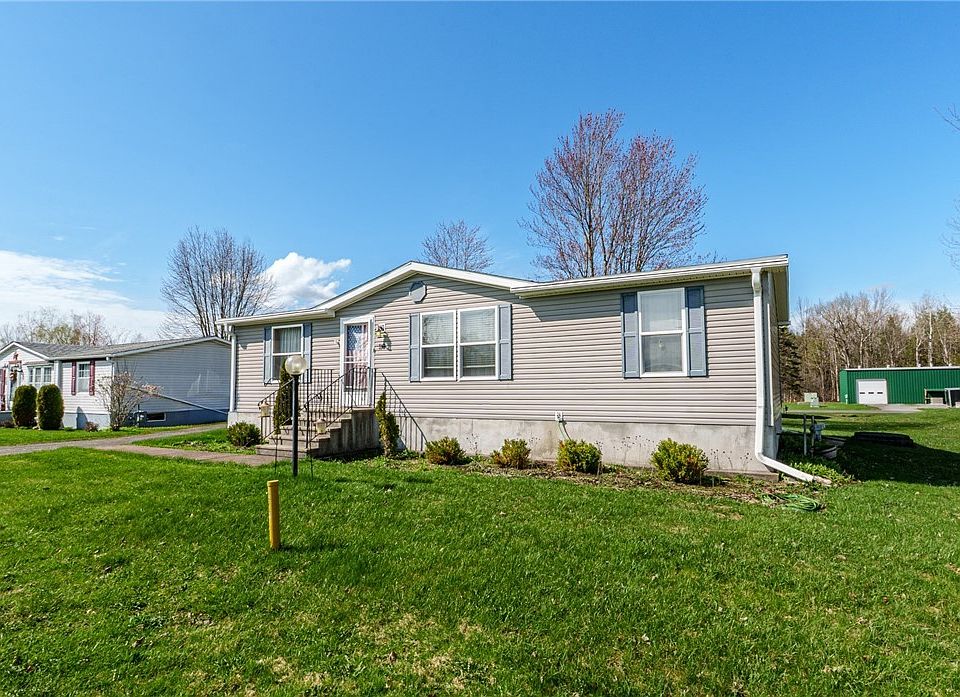 1st image of 26 Carmel Dr