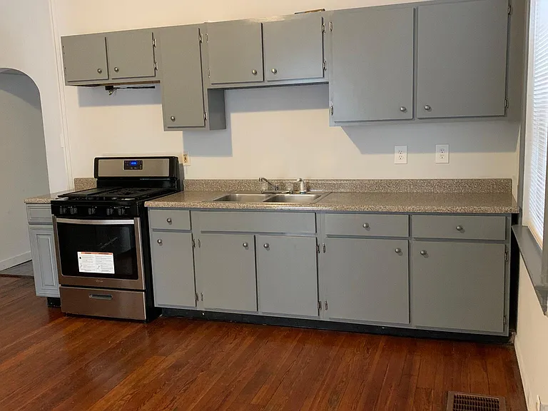 324 W McMillan St #1 — Photo 5