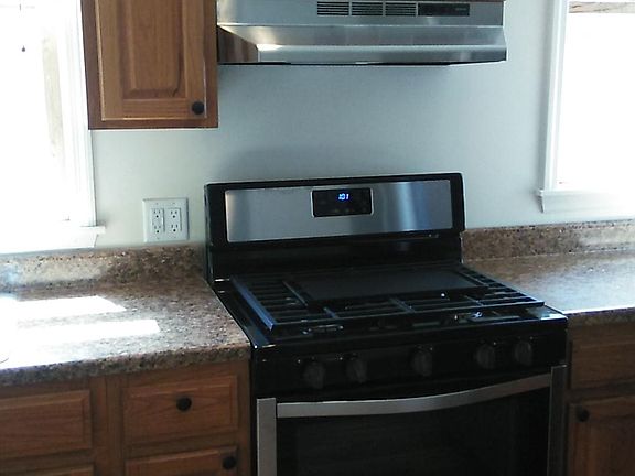 3rd image of 74 North St APT 2