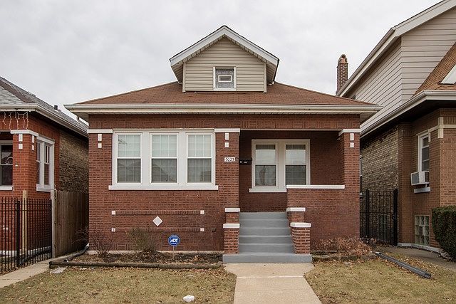 1st image of 5023 W Drummond Pl