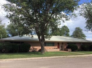 806 N Plateau St, Marfa, TX 79843