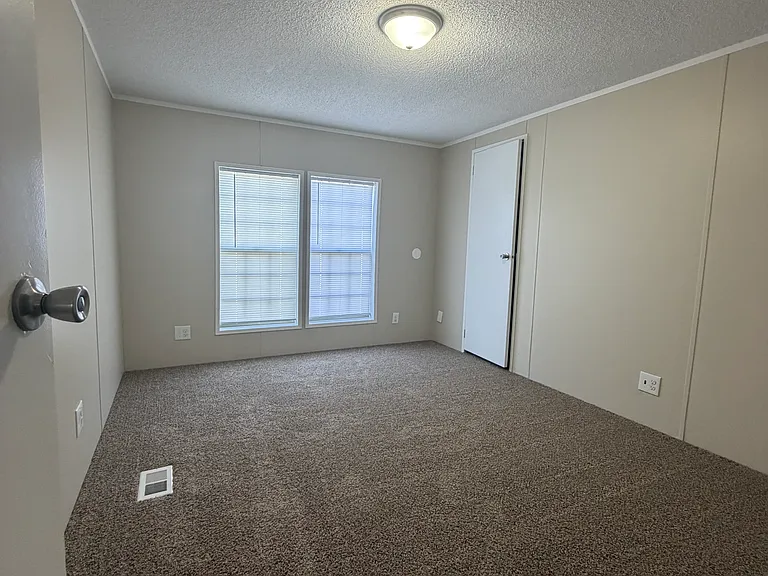 8200 Brook Dr #384 — Photo 3