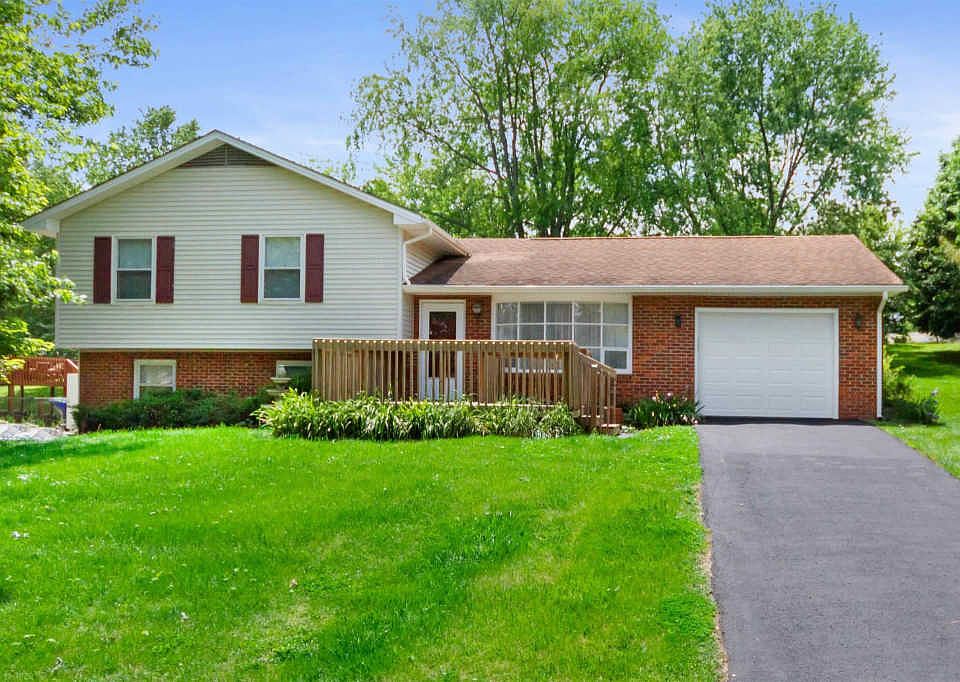 1st image of 45 Nancy Ct