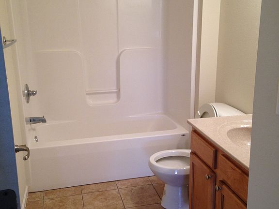 5th image of 3000 Grand Mere Pkwy APT 15