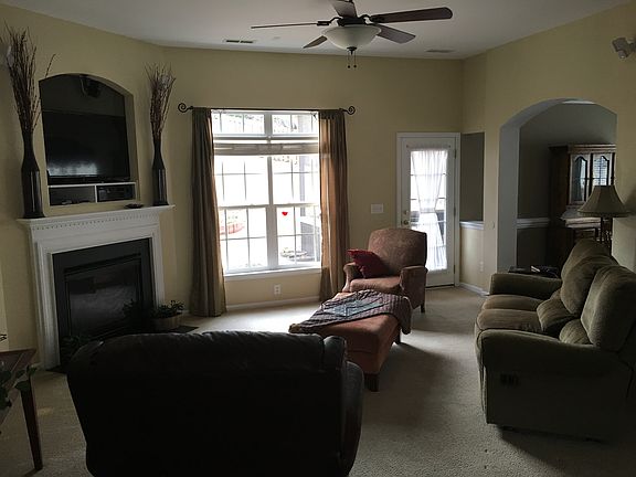 3rd image of 10343 Tintinhull Dr