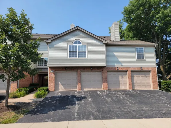 2 Kristin Cir APT 7, Schaumburg, IL 60195