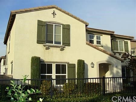 1st image of 331 N Placer Privado