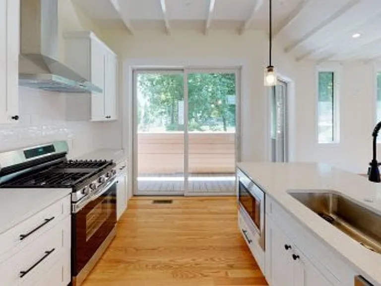 65 Cameron St #13 — Photo 14