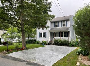 203 Juniper Rd, South Kingstown, RI 02879
