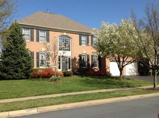 9911 Willow Tree Ter, Rockville, MD 20850