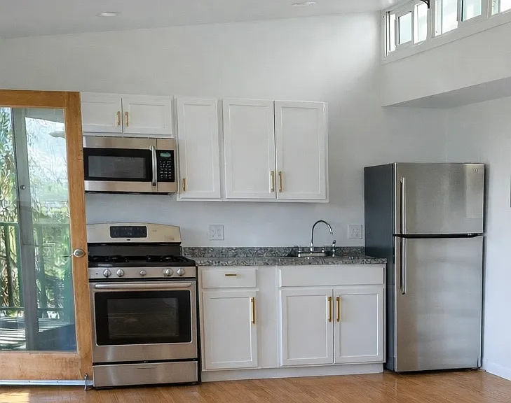 1404 San Remo Dr — Photo 7