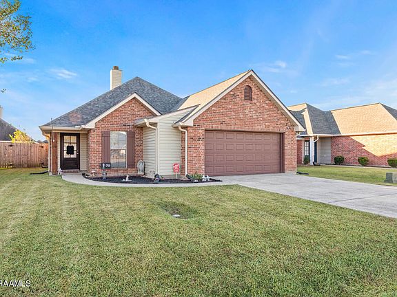 2nd image of 131 Legend Creek Dr